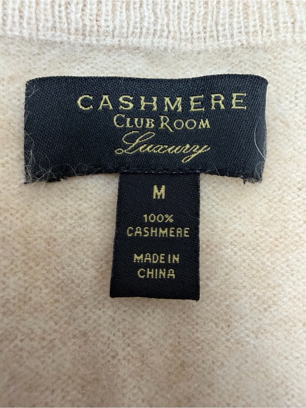 Cashmere Club Room Luxury 100% Cashmere V Neck Sweater Mens M Old Money Ivy Prep - Picture 2 of 10